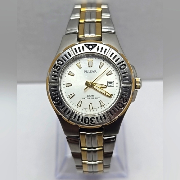 Womens Pulsar VX82-X310 Diver Style Date Watch Gold Silver Two Toned New Battery - Picture 1 of 11